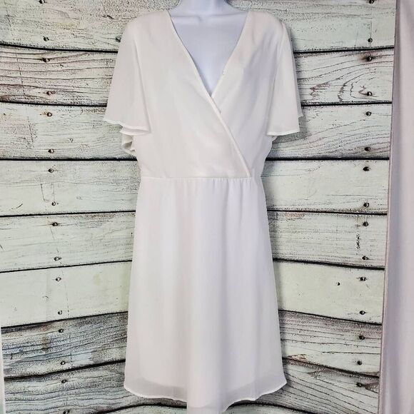 White Flutter Sleeve Midi Dress Women’s Size Unknown V-Neck Lined Elastic Waist - Picture 2 of 10